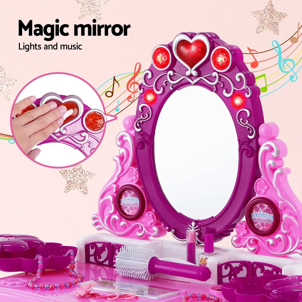 PLAY-MAKEUP-30-4862-03.webp