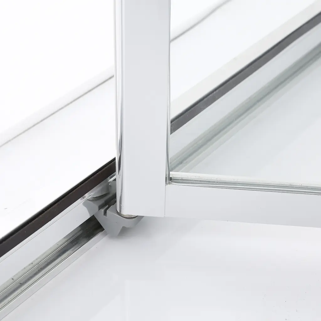 levede shower screen.webp