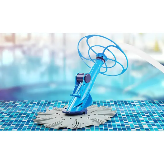 AUTOMATIC SWIMMING POOL VACUUM CLEANER